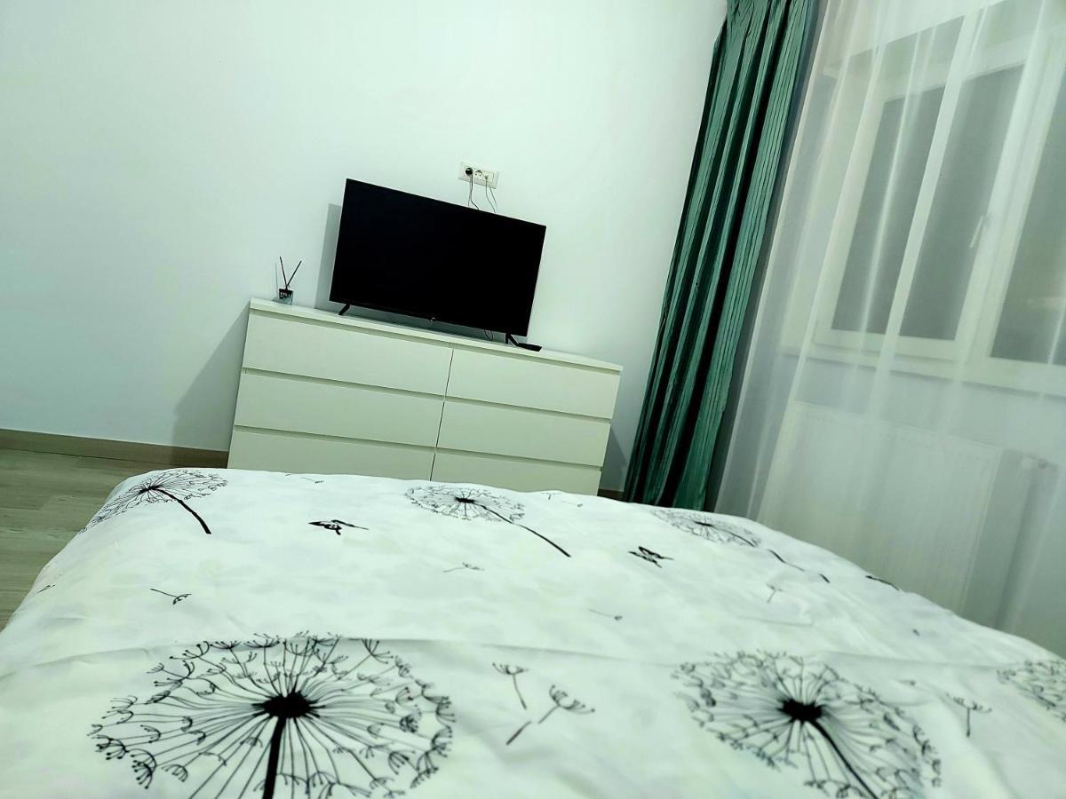 Black&White Suites Craiova Buitenkant foto